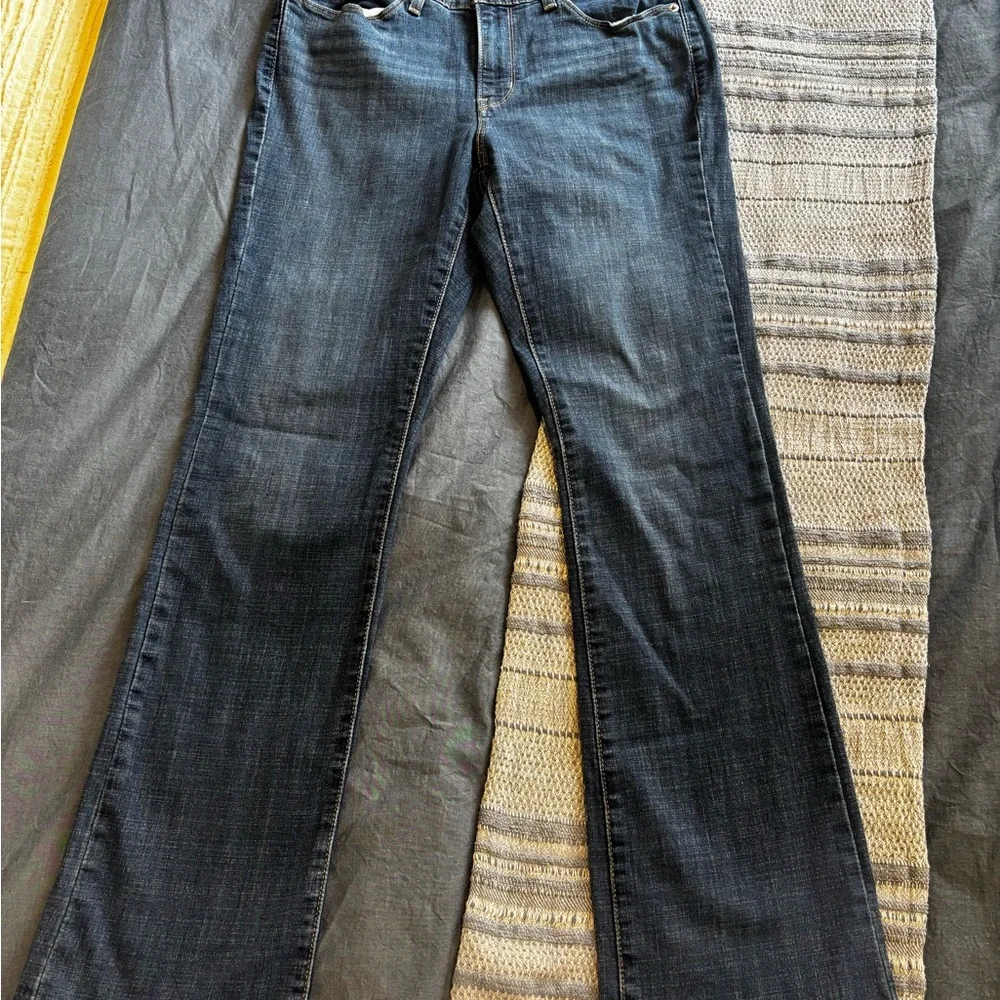 Levi's Classic Bootcut Jeans-Size 8 - Picture 5 of 8